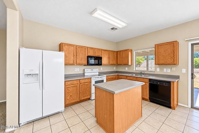 2223 E ANDALUSIAN Loop, San Tan Valley, AZ 85140