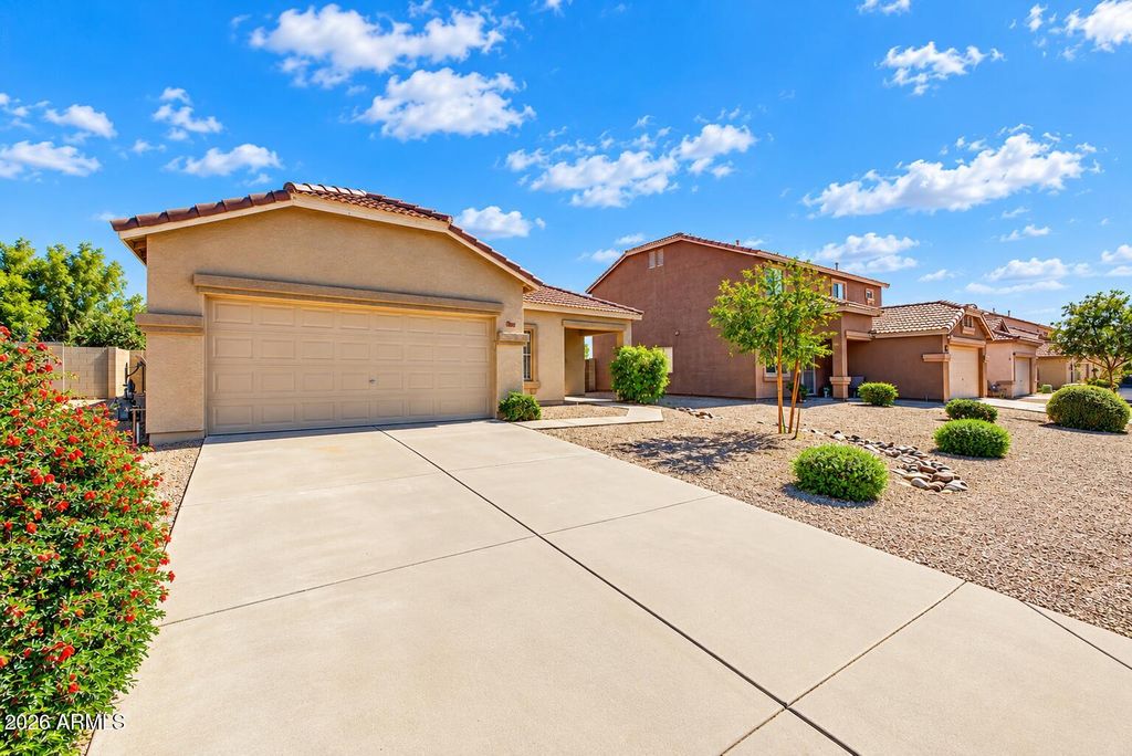 2223 E ANDALUSIAN Loop, San Tan Valley, AZ 85140 — photo 2