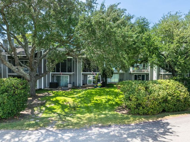 300 Rush Creek Drive C4, Heath, TX 75032