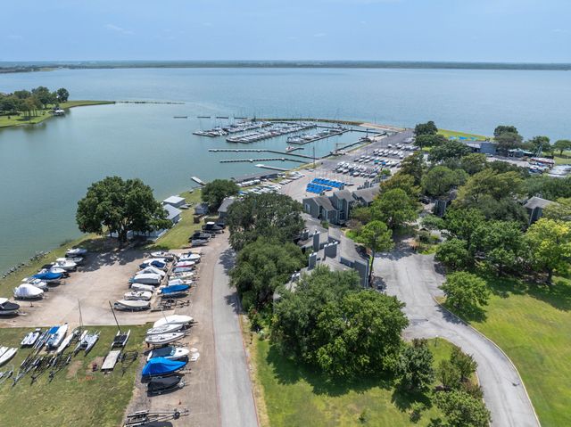 300 Rush Creek Drive C4, Heath, TX 75032