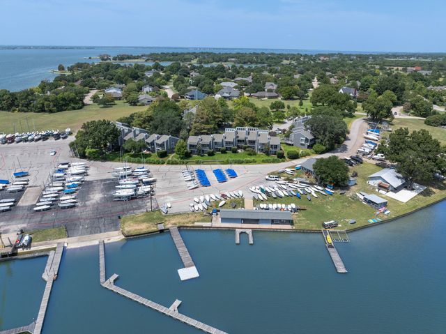 300 Rush Creek Drive C4, Heath, TX 75032