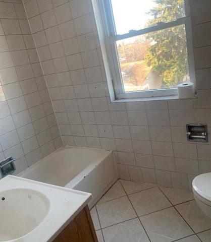 1638 S Central Avenue, Cicero, IL 60804