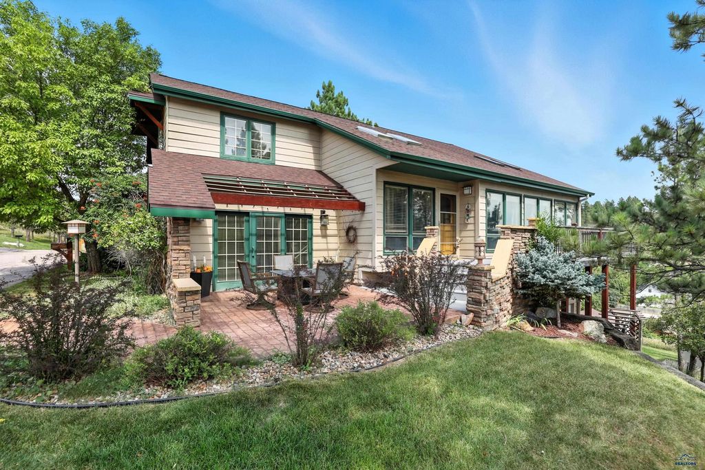 1930 AUDUBON CIR, Rapid City, SD 57702