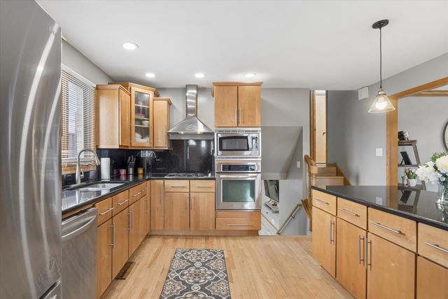 5446 S Rutherford Avenue, Chicago, IL 60638