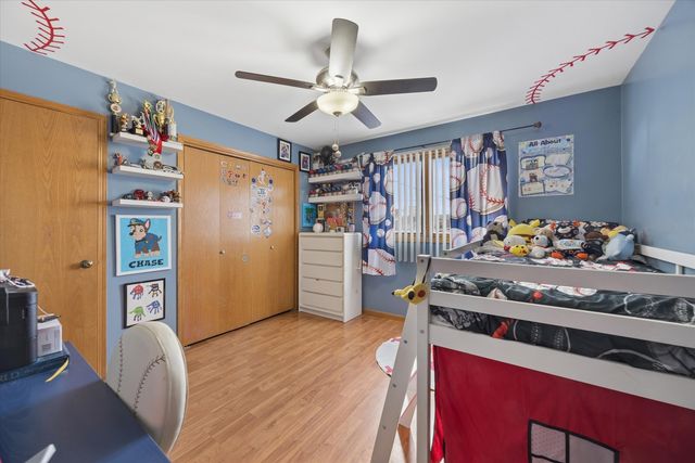 5446 S Rutherford Avenue, Chicago, IL 60638