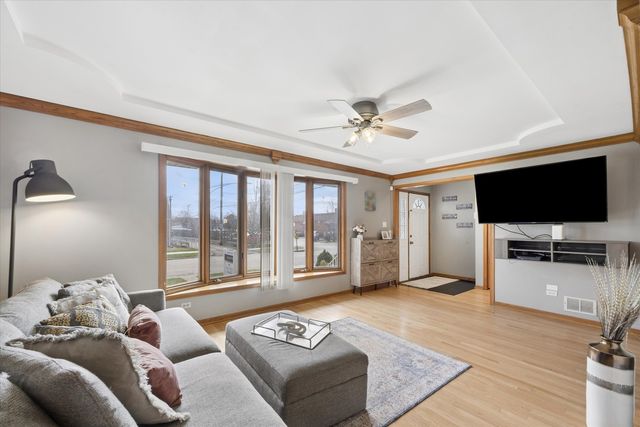 5446 S Rutherford Avenue, Chicago, IL 60638