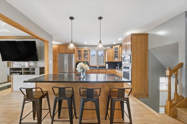 5446 S Rutherford Avenue, Chicago, IL 60638