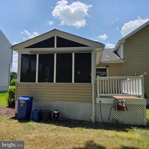 8 TREADWAY CT, Nottingham, MD 21236