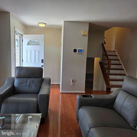 8 TREADWAY CT, Nottingham, MD 21236