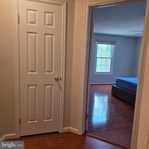 8 TREADWAY CT, Nottingham, MD 21236