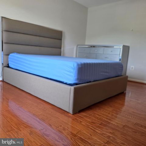 8 TREADWAY CT, Nottingham, MD 21236