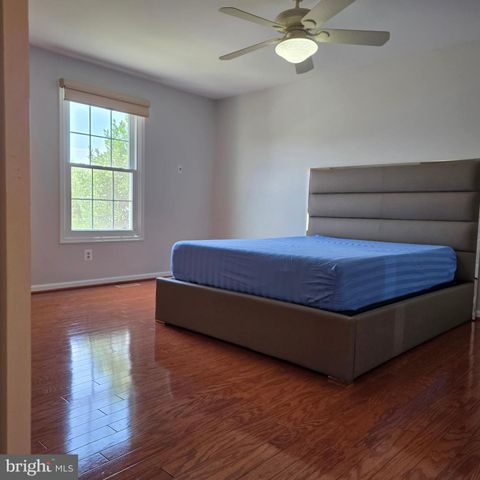 8 TREADWAY CT, Nottingham, MD 21236
