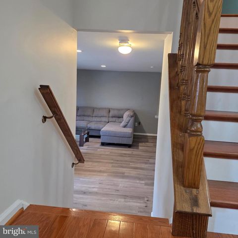 8 TREADWAY CT, Nottingham, MD 21236
