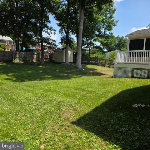 8 TREADWAY CT, Nottingham, MD 21236