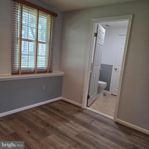 8 TREADWAY CT, Nottingham, MD 21236