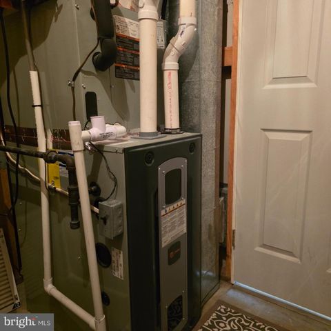 8 TREADWAY CT, Nottingham, MD 21236