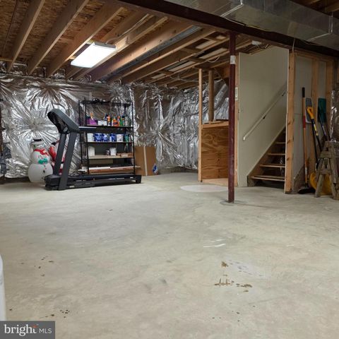 8 TREADWAY CT, Nottingham, MD 21236