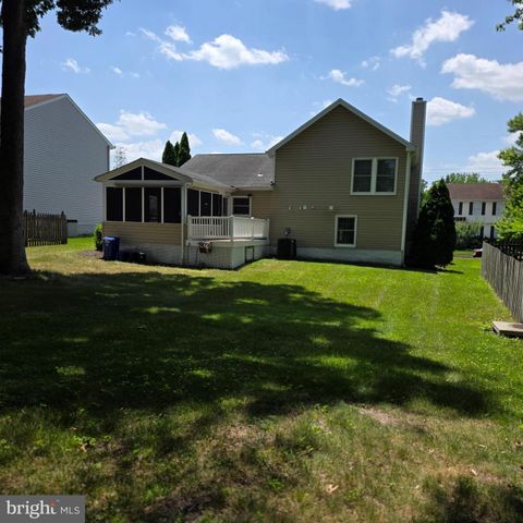 8 TREADWAY CT, Nottingham, MD 21236