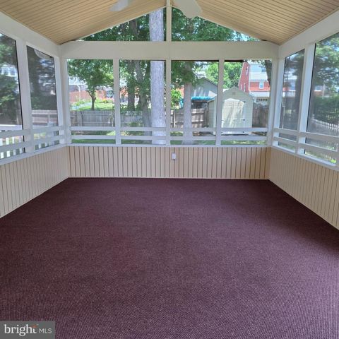 8 TREADWAY CT, Nottingham, MD 21236