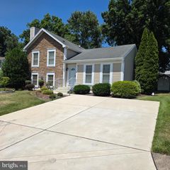 8 TREADWAY CT, Nottingham, MD 21236