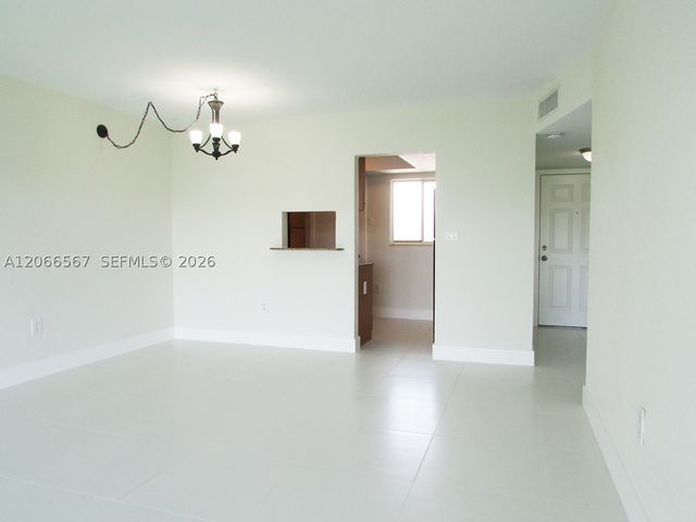 7701 SW 88th St B322, Miami, FL 33156