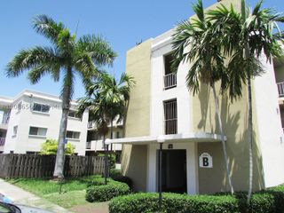 7701 SW 88th St B322, Miami, FL 33156