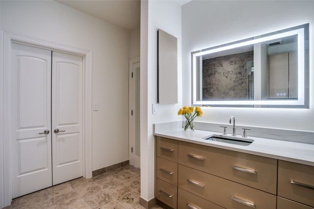 2828 Hood Street 901, Dallas, TX 75219