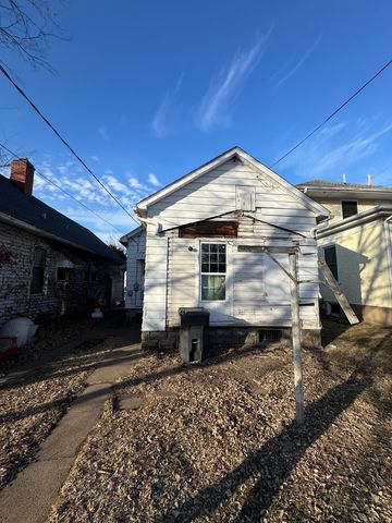 319 1ST Avenue, Clinton, IA 52732