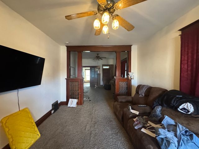 319 1ST Avenue, Clinton, IA 52732