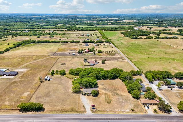 5433 State Highway 160, Whitewright, TX 75491