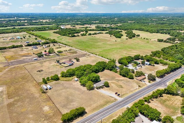 5433 State Highway 160, Whitewright, TX 75491