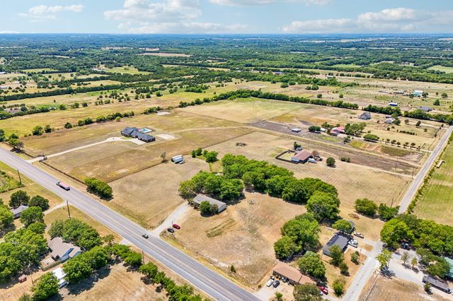 5433 State Highway 160, Whitewright, TX 75491