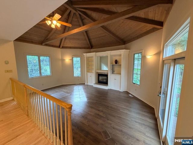 12 Heatherhill Lane, Woodcliff Lake, NJ 07677