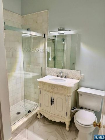 12 Heatherhill Lane, Woodcliff Lake, NJ 07677