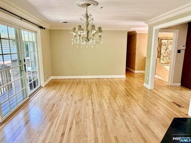 12 Heatherhill Lane, Woodcliff Lake, NJ 07677