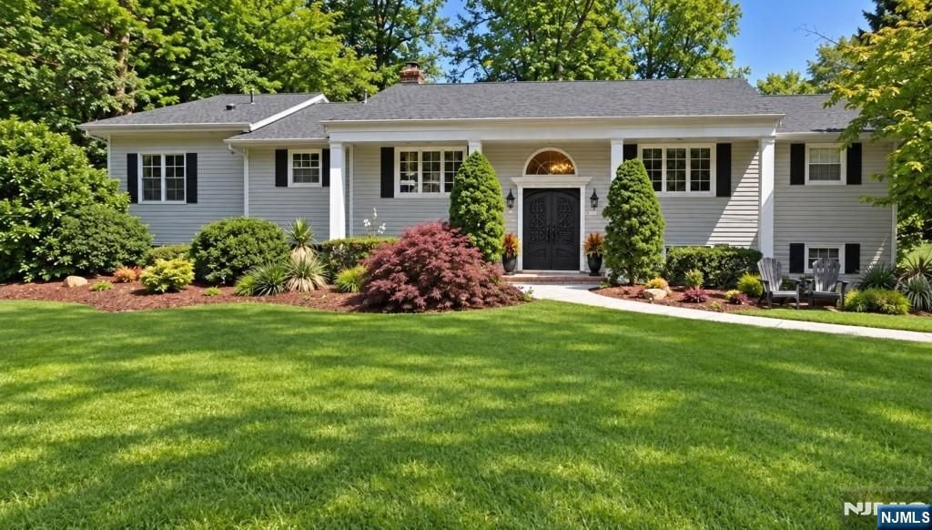 12 Heatherhill Lane, Woodcliff Lake, NJ 07677