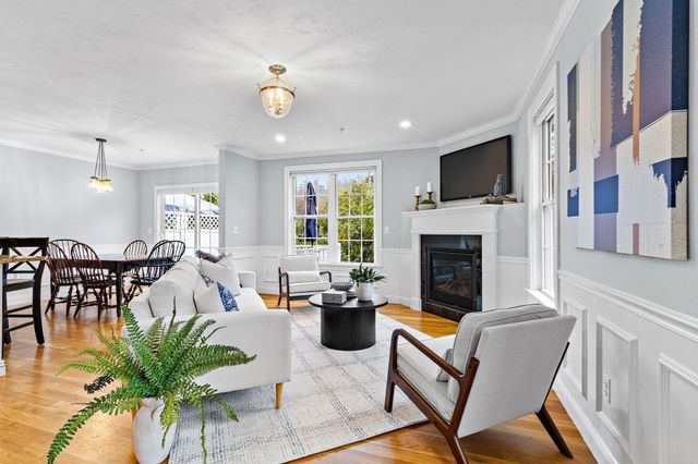 106 Dudley Rd 106, Berlin, MA 01503