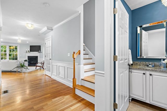 106 Dudley Rd 106, Berlin, MA 01503