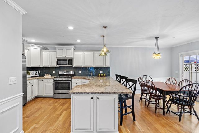 106 Dudley Rd 106, Berlin, MA 01503