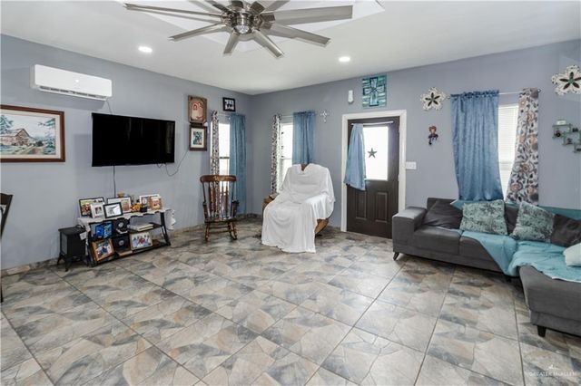 24724 N Iowa Road, Edinburg, TX 78541