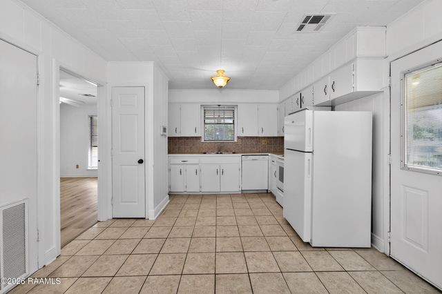 199 Veterans Drive, Carencro, LA 70520