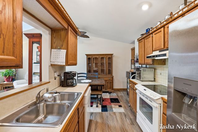 461 Cherry Lane, Holland Twp, MI 49424