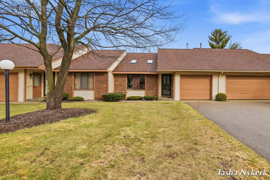 461 Cherry Lane, Holland Twp, MI 49424