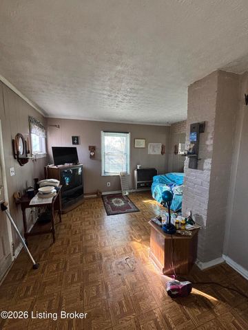 202 W Kenwood Way, Louisville, KY 40214