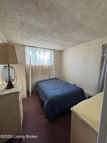 202 W Kenwood Way, Louisville, KY 40214