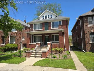 1096 Beaconsfield 1s, Grosse Pointe Park, MI 48230
