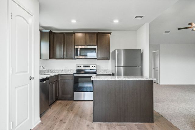 10133 Throttle Lane, Fort Worth, TX 76131