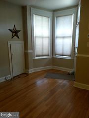 110 S CHARLES ST #2, Charles Town, WV 25414