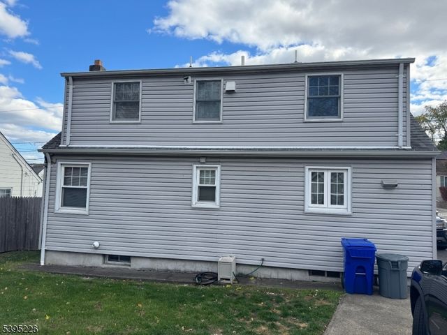 95 Elizabeth Pl, Totowa Boro, NJ 07512