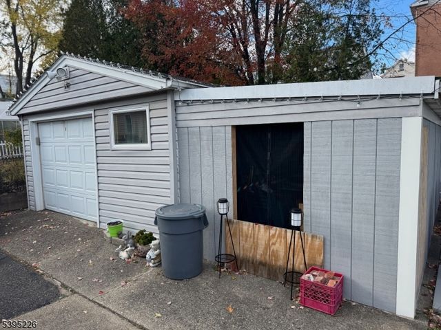 95 Elizabeth Pl, Totowa Boro, NJ 07512